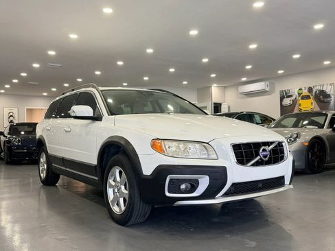 Used 2012 Volvo XC70 3.2 FWD image 1
