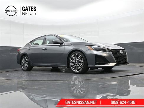 Used 2024 Nissan Altima 2.5 SL image 35