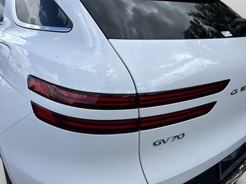 Used 2026 Genesis GV70 2.5T AWD/4WD image 14