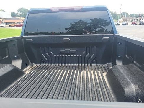 Used 2024 Chevrolet Silverado 1500 LT AWD/4WD image 15
