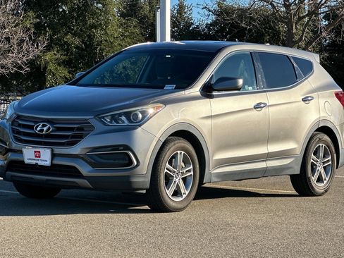 Used 2017 Hyundai Santa Fe Sport image 8