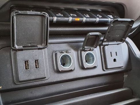 Used 2019 GMC Sierra 2500 Denali w/ Duramax Plus Package image 9