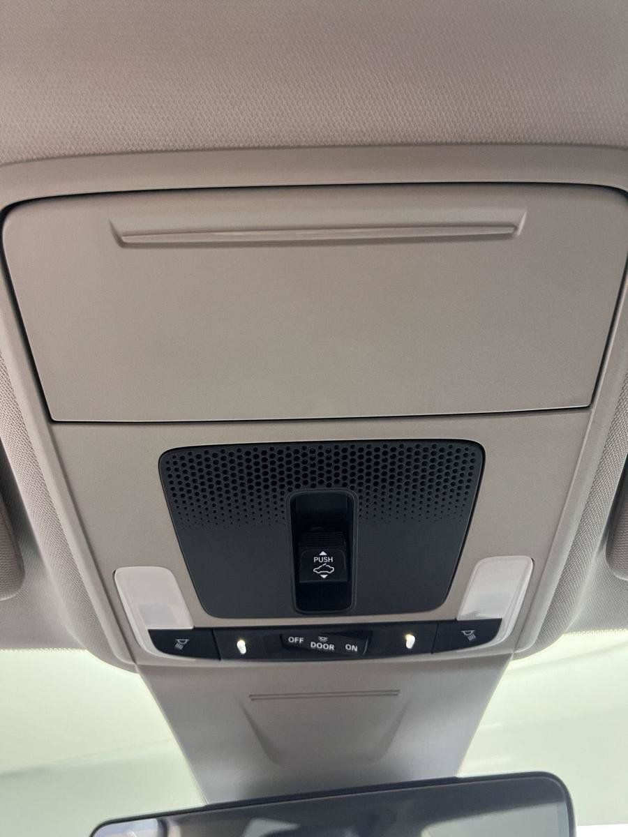Used 2023 Honda Civic Touring image 12