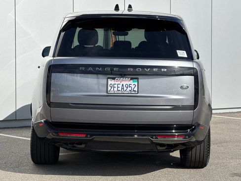 Used 2023 Land Rover Range Rover SE AWD/4WD image 4