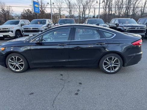 Used 2020 Ford Fusion Titanium image 28
