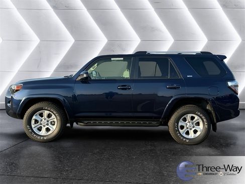Used 2023 Toyota 4Runner SR5 image 2