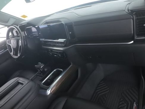 Used 2022 Chevrolet Silverado 1500 RST AWD/4WD image 29