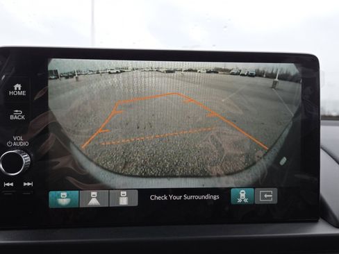 Used 2025 Honda Pilot EX-L image 6