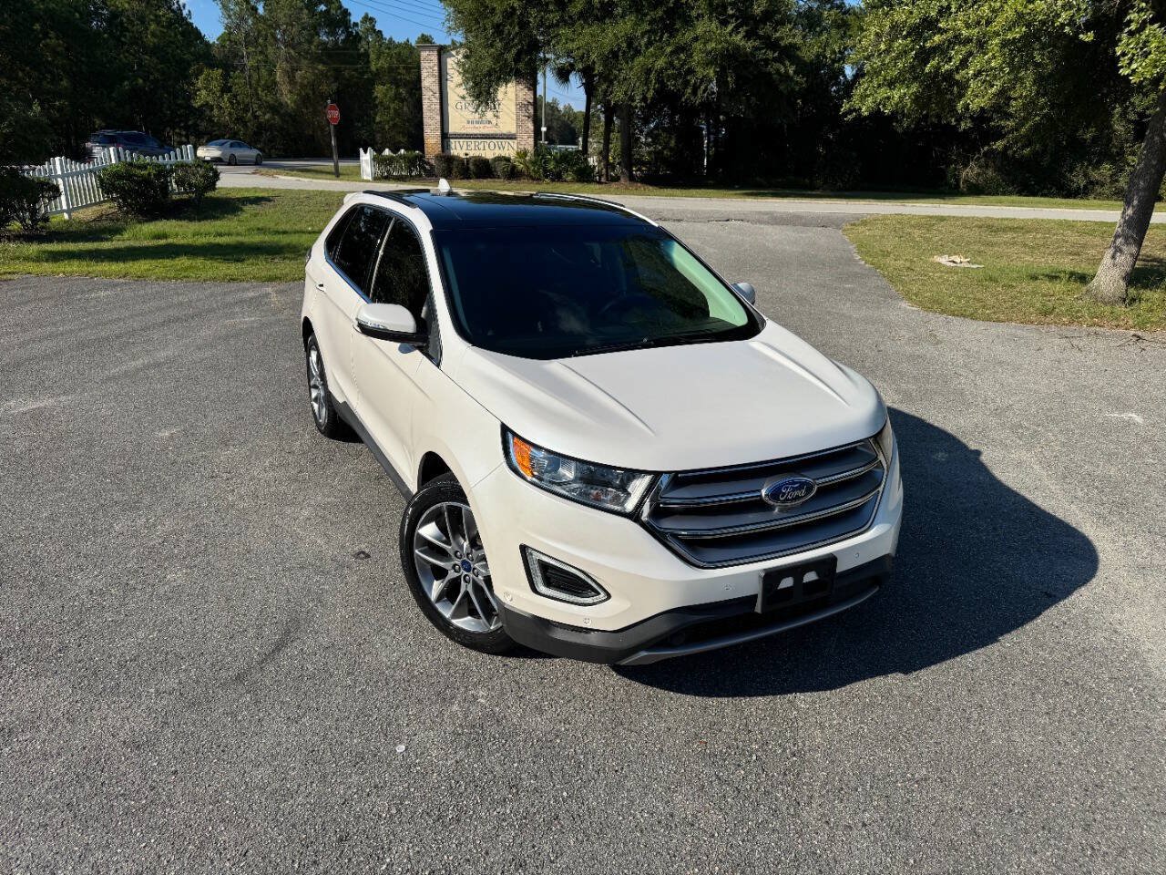 Used 2016 Ford Edge Titanium w/ Equipment Group 302A FWD image 37