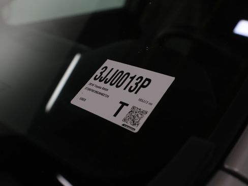 Used 2016 Toyota RAV4 XLE image 30