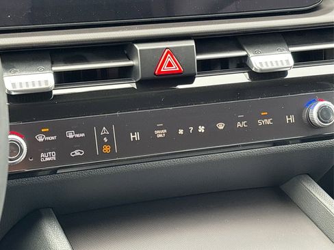 New 2026 Kia Sportage EX image 21