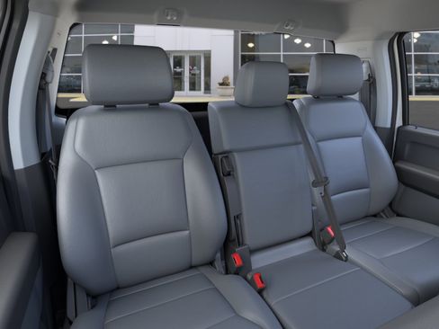 New 2026 Ford F250 XL w/ XL Off-Road Package AWD/4WD image 10
