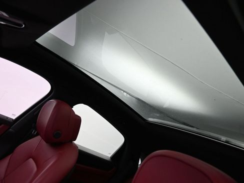 Certified 2022 Porsche Cayenne Coupe image 11