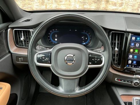 Used 2022 Volvo XC60 B5 Inscription w/ Advanced Package image 18