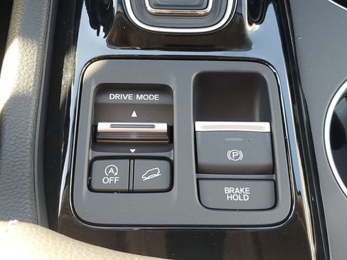 New 2025 Honda Pilot Touring image 37