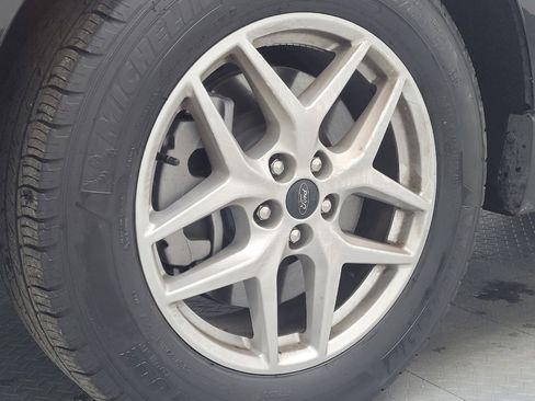 Used 2024 Ford Edge SEL image 31