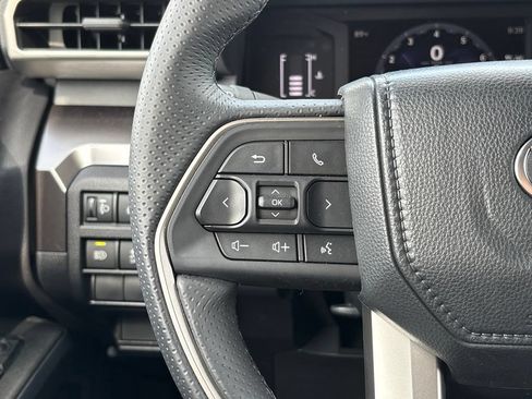 Used 2026 Toyota 4Runner SR5 RWD image 17