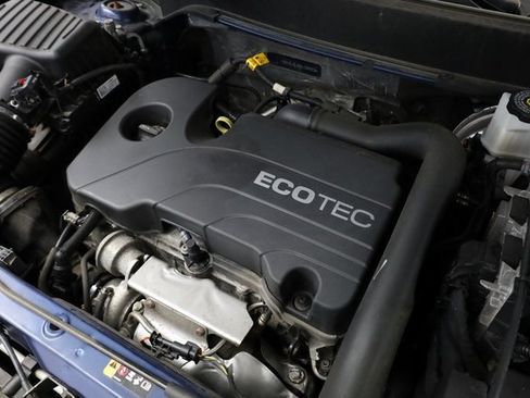 Used 2022 GMC Terrain SLT w/ Infotainment Package II image 9