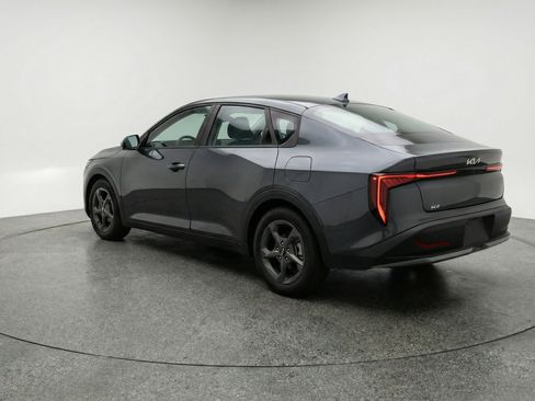 Used 2025 Kia K4 LXS image 6