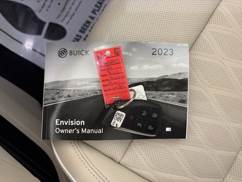 Certified 2023 Buick Envision Avenir image 33