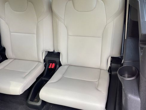 Used 2022 Volvo XC90 T6 Momentum w/ Advanced Package AWD/4WD image 15