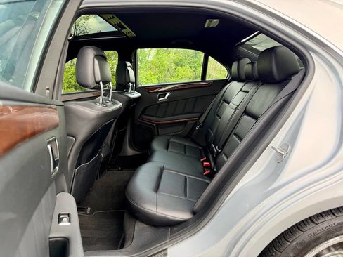 Used 2013 Mercedes-Benz E 350 4MATIC Sedan image 21
