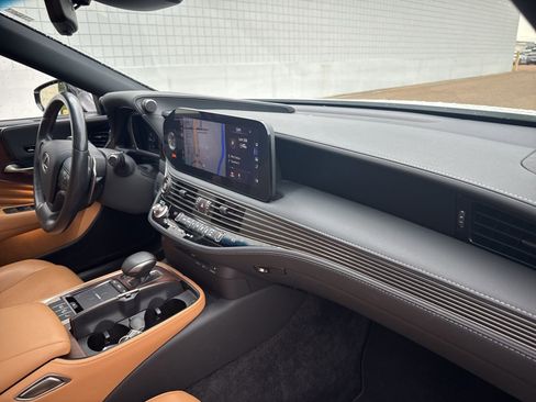 Used 2022 Lexus LS 500 image 28