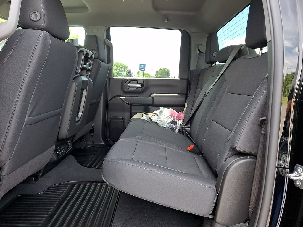 New 2026 Chevrolet Silverado 2500 Custom w/ Custom Value Package AWD/4WD image 6