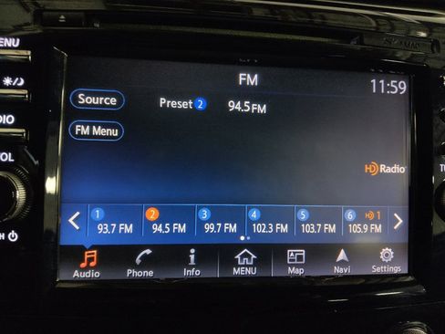 Used 2017 Nissan Murano SV w/ Premium Plus Package FWD image 25