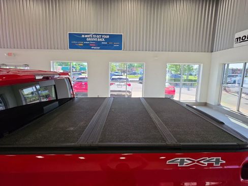 Used 2020 Chevrolet Silverado 1500 RST w/ Rally Edition AWD/4WD image 37