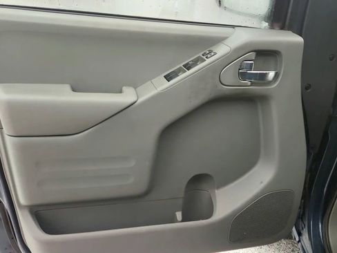 Used 2019 Nissan Frontier Desert Runner image 25