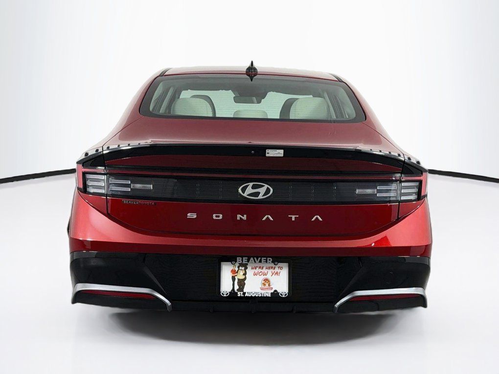 Used 2025 Hyundai Sonata SEL FWD image 8
