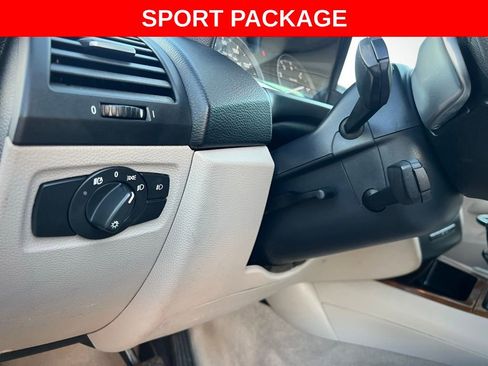 Used 2010 BMW 128i Convertible image 35