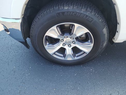 Used 2020 RAM 1500 Laramie AWD/4WD image 31