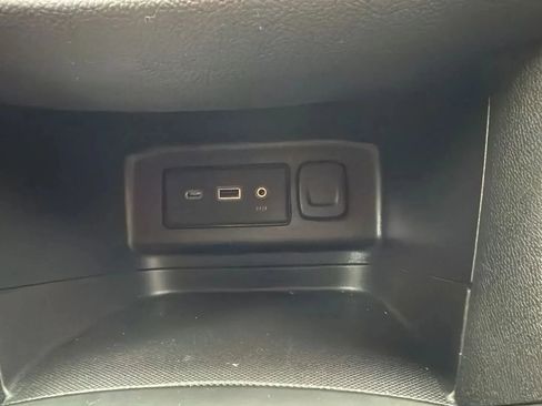 Used 2021 Chevrolet Equinox LT AWD/4WD image 19