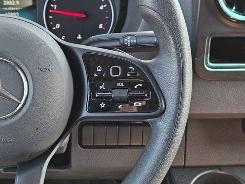 Used 2024 Mercedes-Benz Sprinter 2500 image 16