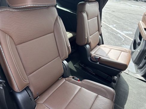 Used 2022 Chevrolet Tahoe High Country AWD/4WD image 28