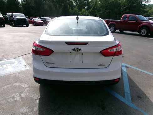 Used 2014 Ford Focus SE FWD image 5
