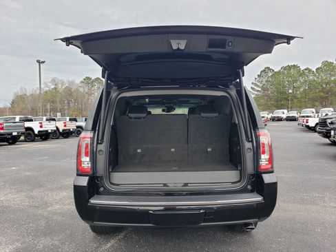 Used 2019 GMC Yukon Denali w/ Denali Ultimate Package image 9
