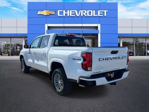 Certified 2024 Chevrolet Colorado LT w/ Advanced Trailering Package image 5