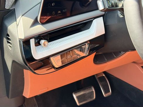 New 2026 Cadillac Optiq Luxury 2 RWD image 10