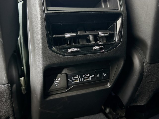 Used 2023 Jeep Grand Cherokee Overland w/ Rear Seat Video Group I AWD/4WD image 26