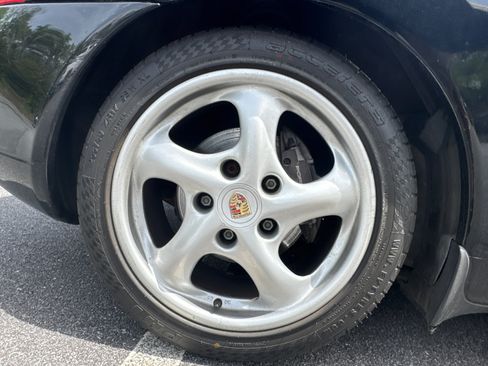 Used 2000 Porsche Boxster RWD image 16