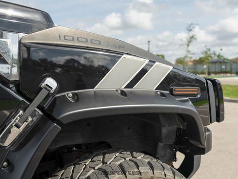 Used 2004 HUMMER H2 w/ Preferred Equipment Group image 85