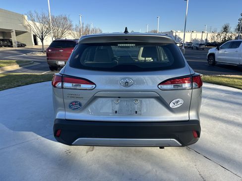Certified 2023 Toyota Corolla Cross L image 9