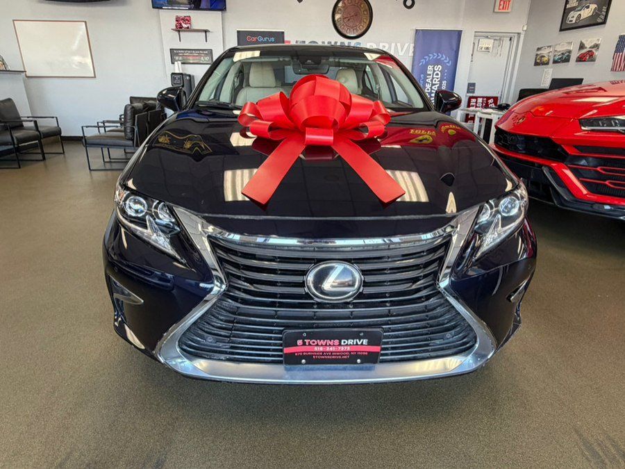 Used 2016 Lexus ES 350 w/ Luxury Package w/Wood Trim FWD image 5