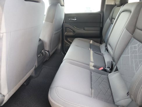 Used 2026 Nissan Frontier SV w/ SV Convenience Package RWD image 36