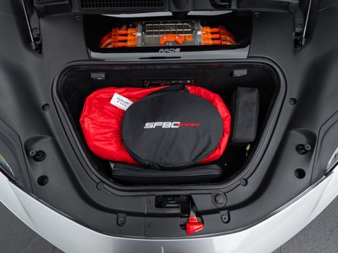 Used 2024 Ferrari SF90 Spider image 83