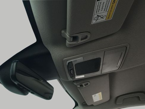 Used 2025 Honda Pilot EX-L image 20