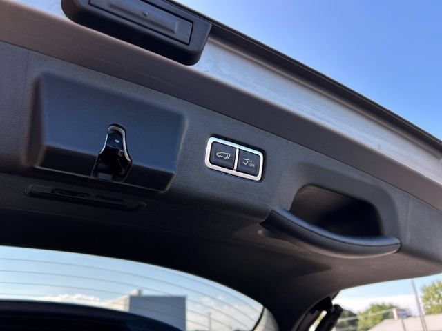 Used 2025 Kia Sorento EX AWD/4WD image 14
